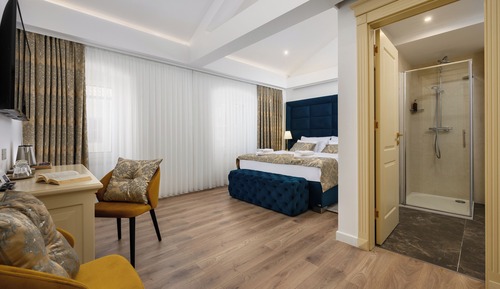 Superior Double Room, City View