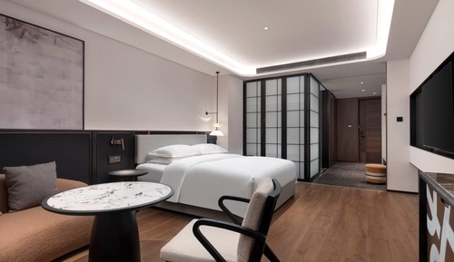 Deluxe Room, 1 King Bed, Non Smoking