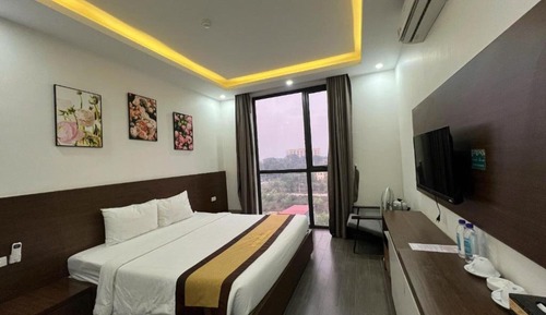 Superior Room, 1 Queen Bed, City View