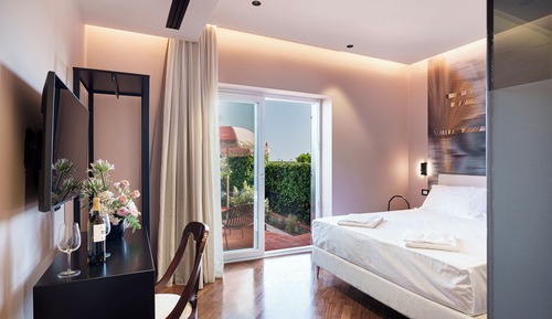 Deluxe Double Room, Courtyard View, Garden Area