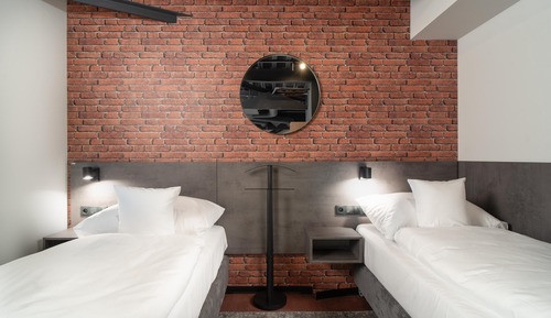 Standard Studio, Multiple Beds