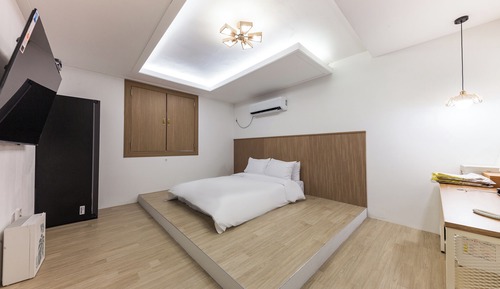 Luxury Suite