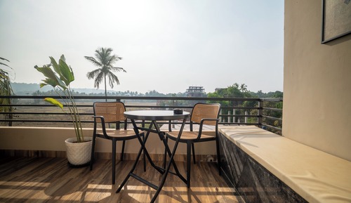 Luxury Double Room, Balcony, Hill View