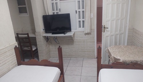 Basic Twin Room, 2 Twin Beds, Non Smoking, Housekeeping
