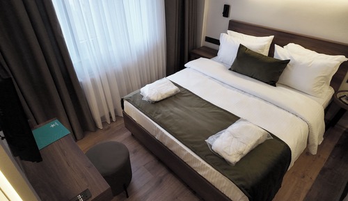 Economy Room