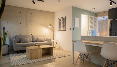 Apartment (204)