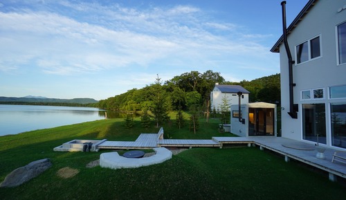 Standard Villa, Lakeside
