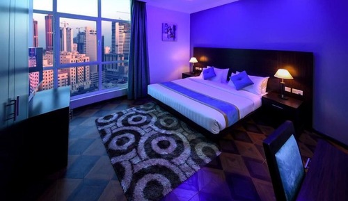 Deluxe Apartment
