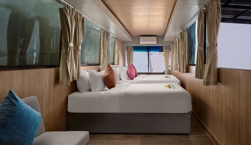 Family Hotel Bus Mountain View
