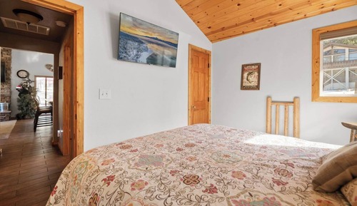 Comfort Cabin, 3 Bedrooms, Fireplace, Lake View