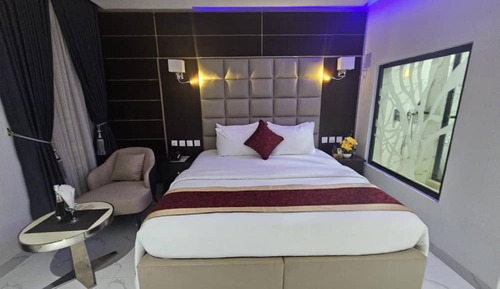 Grand Room, 1 King Bed, Non Smoking, City View