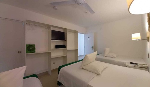 Comfort Quadruple Room, City View