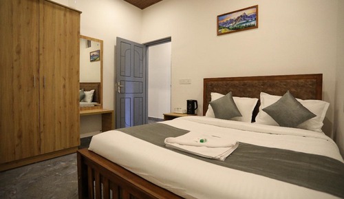 6 BHK Villa