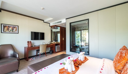 Deluxe Double Room, 1 King Bed, Garden View