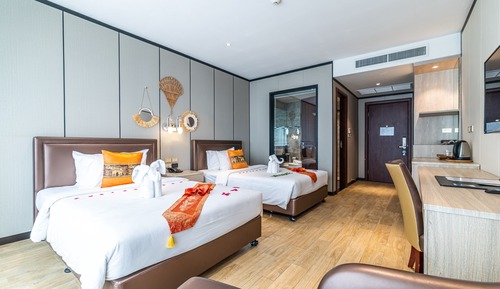 Deluxe Twin Room, Multiple Beds, City View