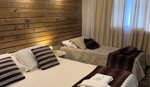 Quarto Triplo com banheiro privativo - Curicacas