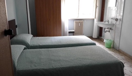 Basic Twin Room
