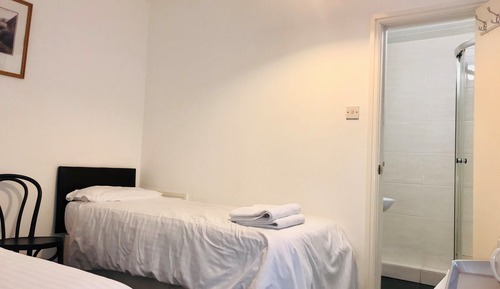Standard Twin Room