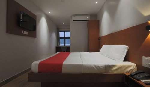 Double Room, 1 Queen Bed