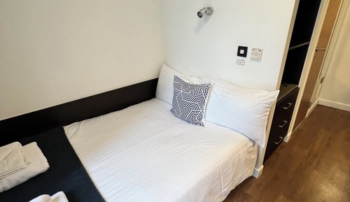 Apartment (1 Bedroom)