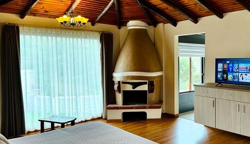 Comfort Suite, Balcony, Mountain View