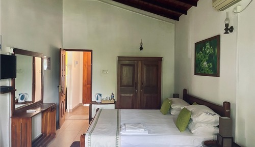 Comfort Suite, Balcony, Mountain View