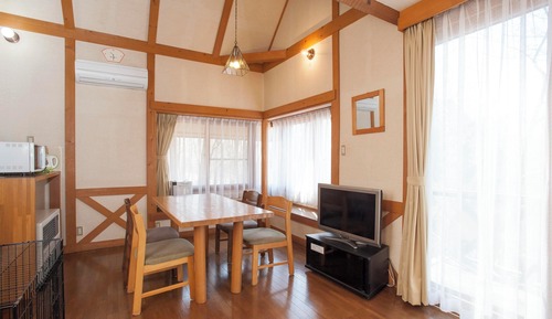 2DK Japanese-Western-Style Cottage, Smoking
