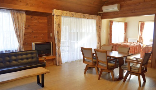 Cottage With Open-Air Bath, Smoking