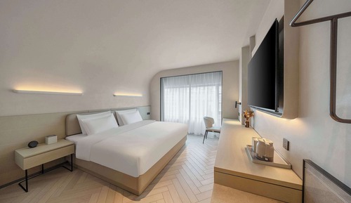 Panoramic Quadruple Room, Balcony, City View