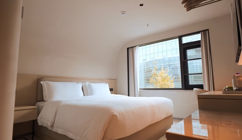 Panoramic Triple Room, Balcony, City View