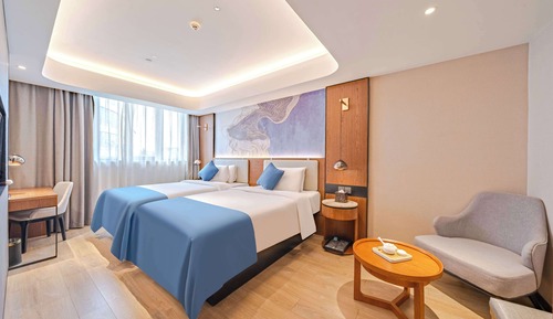 Family Twin Room