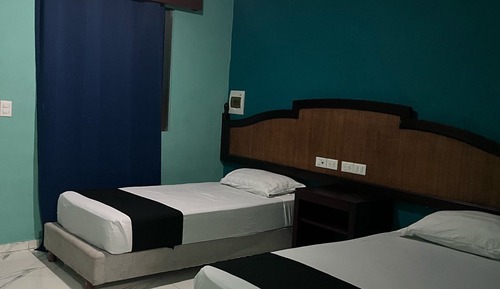 Classic Twin Room