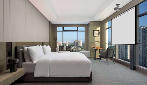 Deluxe Room, 1 King Bed, Lake View