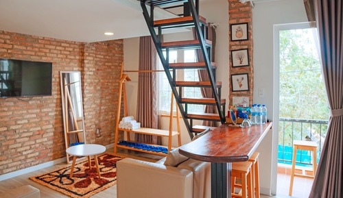 Family Room, City View