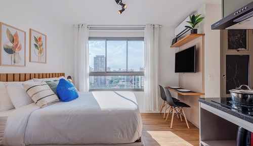 Premium Studio, City View