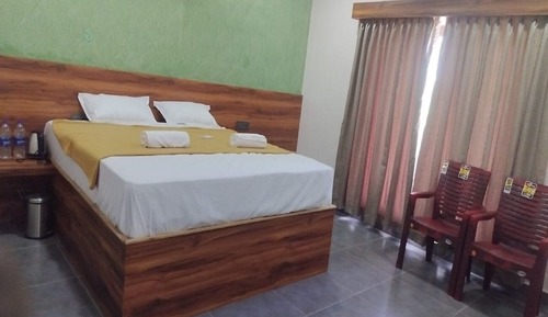 Elite Room, Lake View