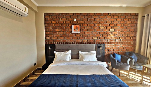 Deluxe Room with Lake View
