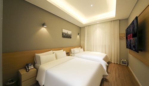 Royal Twin Room