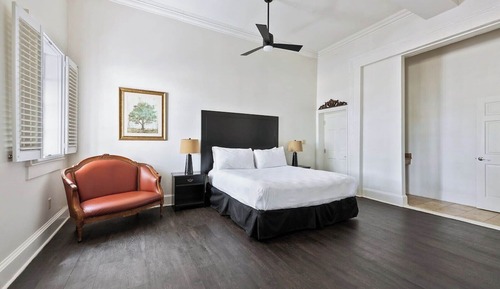 Room, 1 King Bed, Balcony