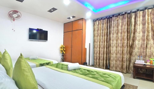 Family Room, City View