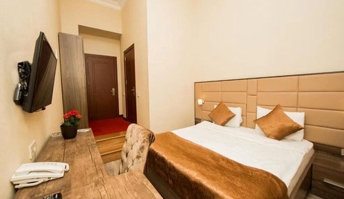 Design Double Room, 1 King Bed, Non Smoking, City View