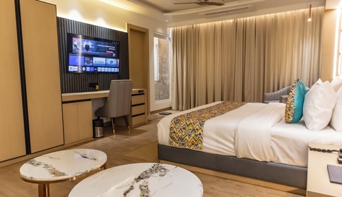 Junior Suite, 1 Bedroom, Air conditioning, City View