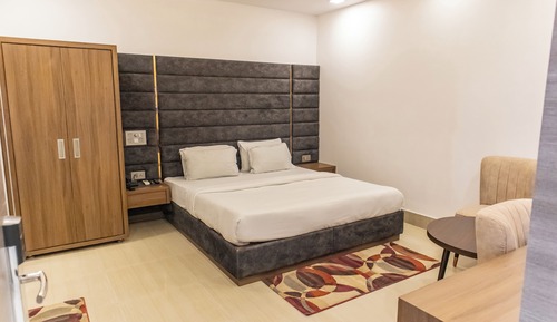 Deluxe Double Room, City View