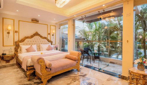 Emperor Ozran Royal suite