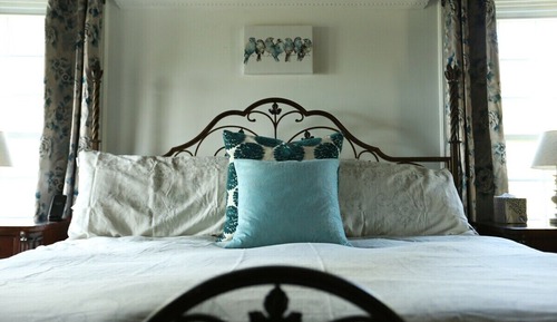 Deluxe Double Room, Private Bathroom (Cranberry Creek)