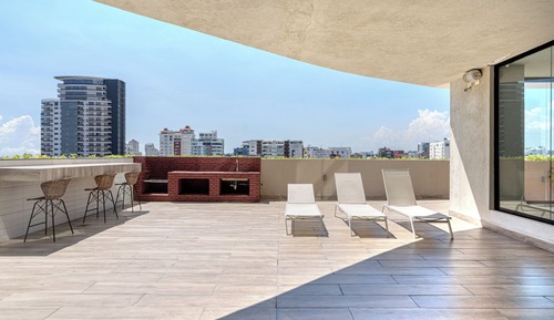 Deluxe Condo, 2 Bedrooms, Balcony, City View