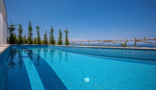 Crystal Bay Luxury Villa