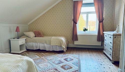 Romantic Double or Twin Room, 2 Twin Beds, Partial Lake View