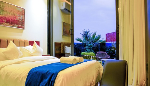 Honeymoon Chalet