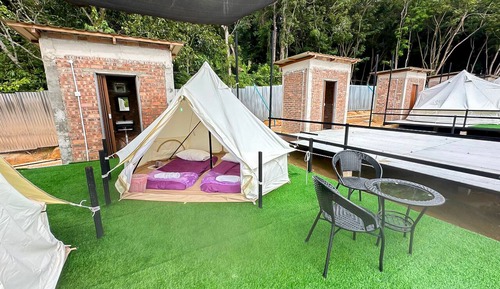 Basic Tent, 2 Twin Beds